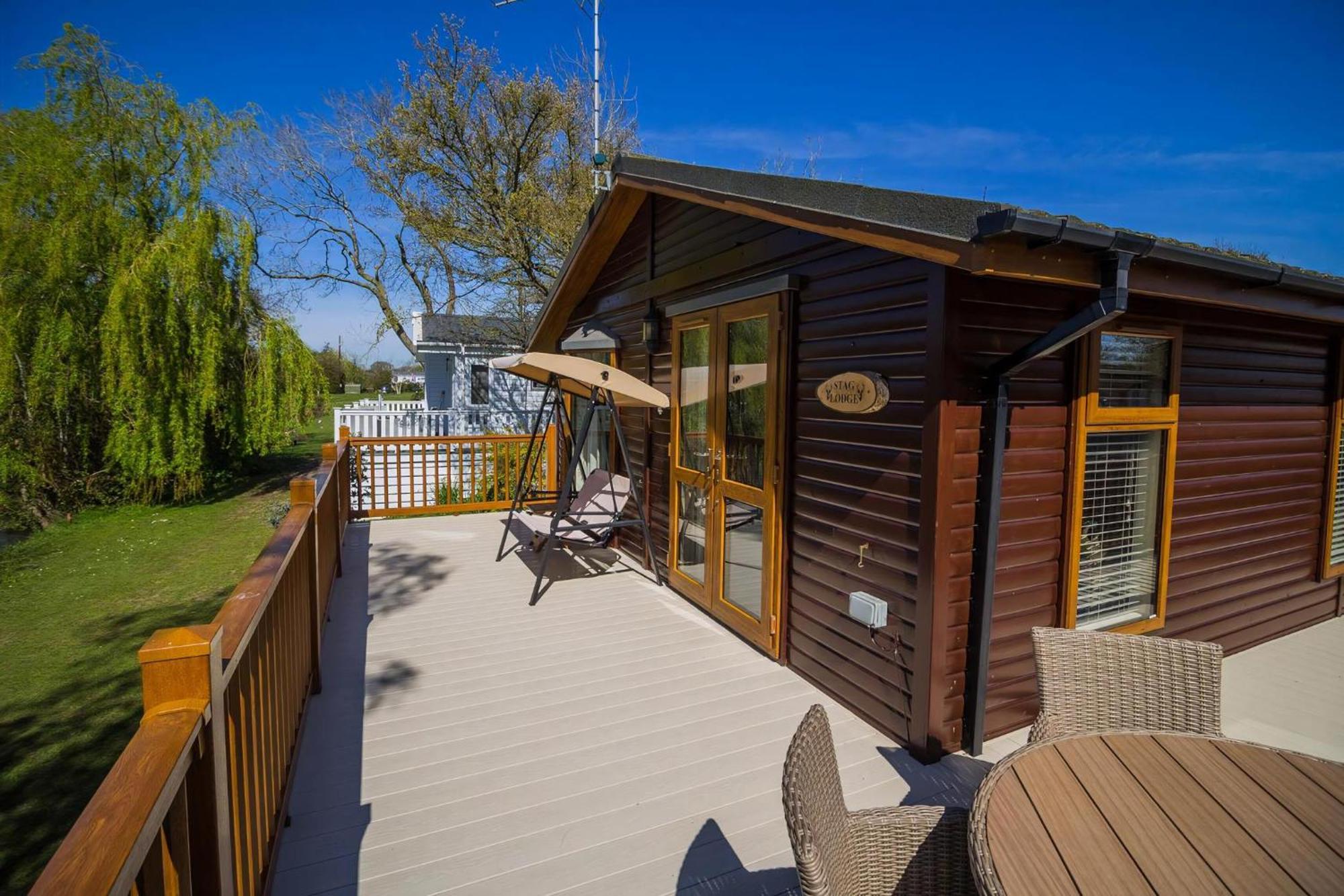 Stunning Lodge With Free Wifi For Hire At Carlton Meres In Suffolk Ref 60013M Saxmundham Luaran gambar