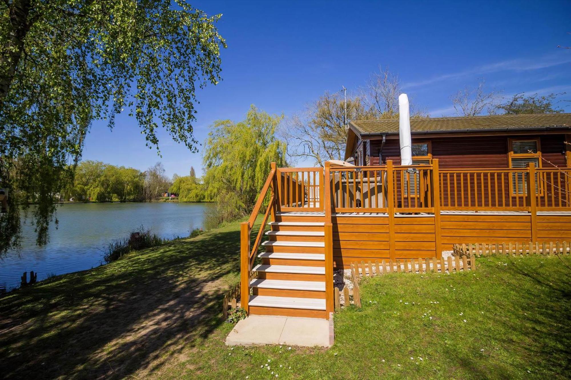 Stunning Lodge With Free Wifi For Hire At Carlton Meres In Suffolk Ref 60013M Saxmundham Luaran gambar